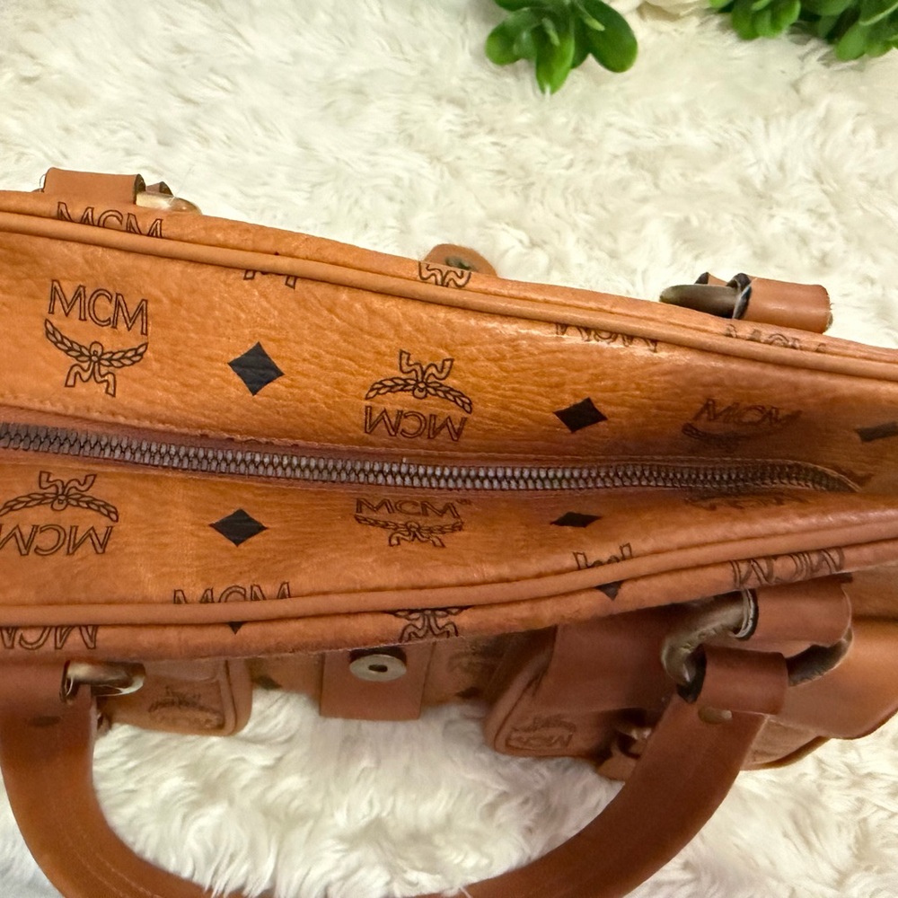 MCM Brown Leather Shoulder Bag - Picture 4 of 14